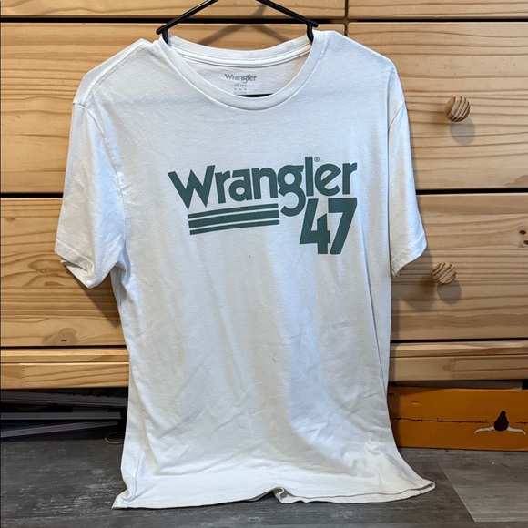 Wrangler 47 Tshirt Mens Size Medium White W Green Logo - Picture 1 of 3